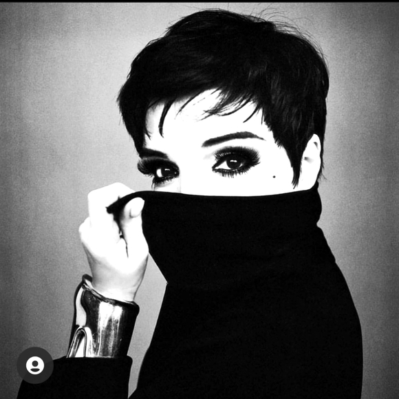 Meet your Posher, Mrs. ANN - Picture 1 of 1